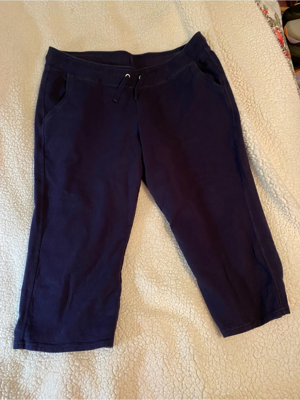 Hanes Navy Women's Pull up capris